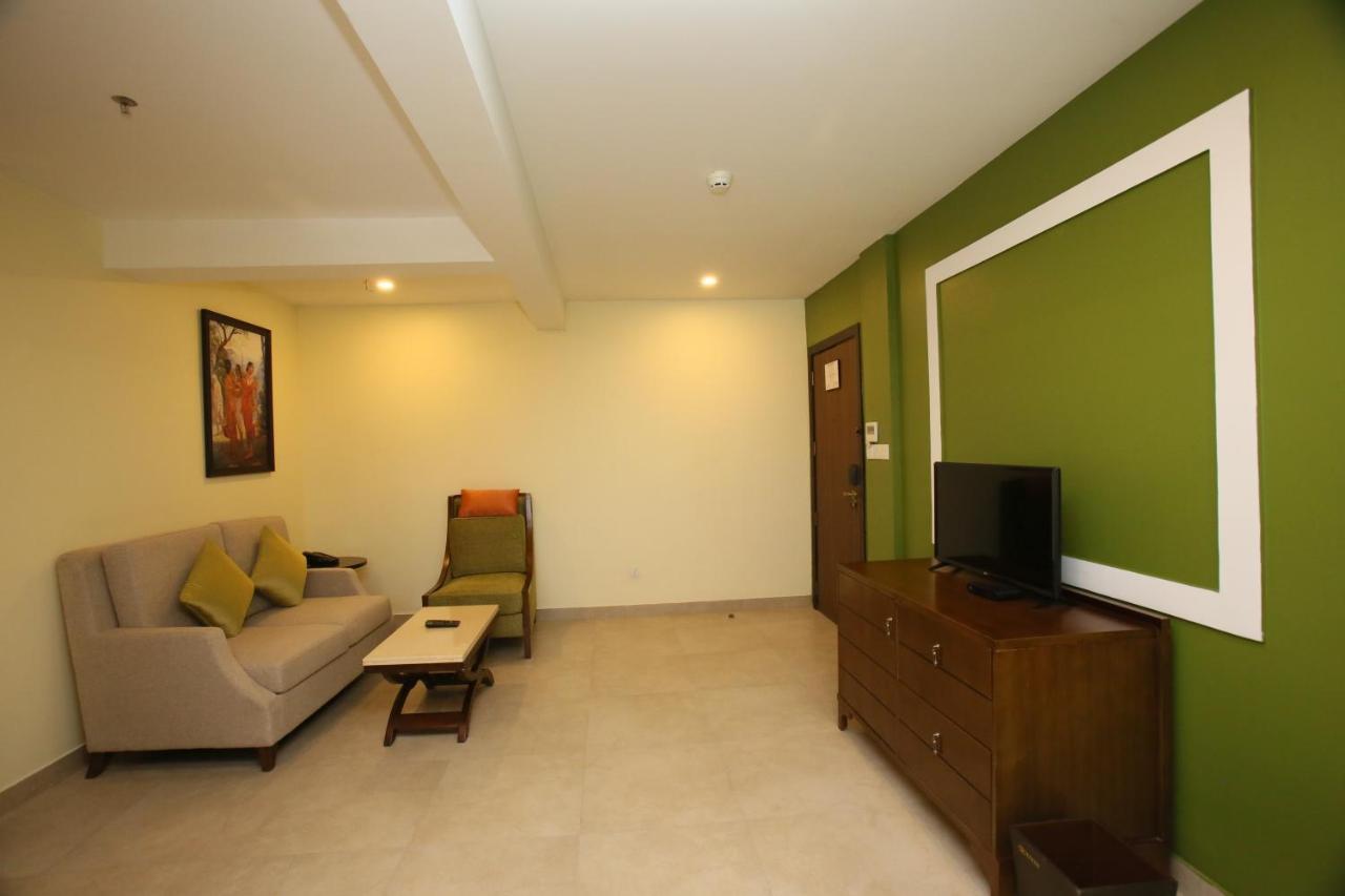 Vivin Luxury Suites Thiruvananthapuram Eksteriør bilde