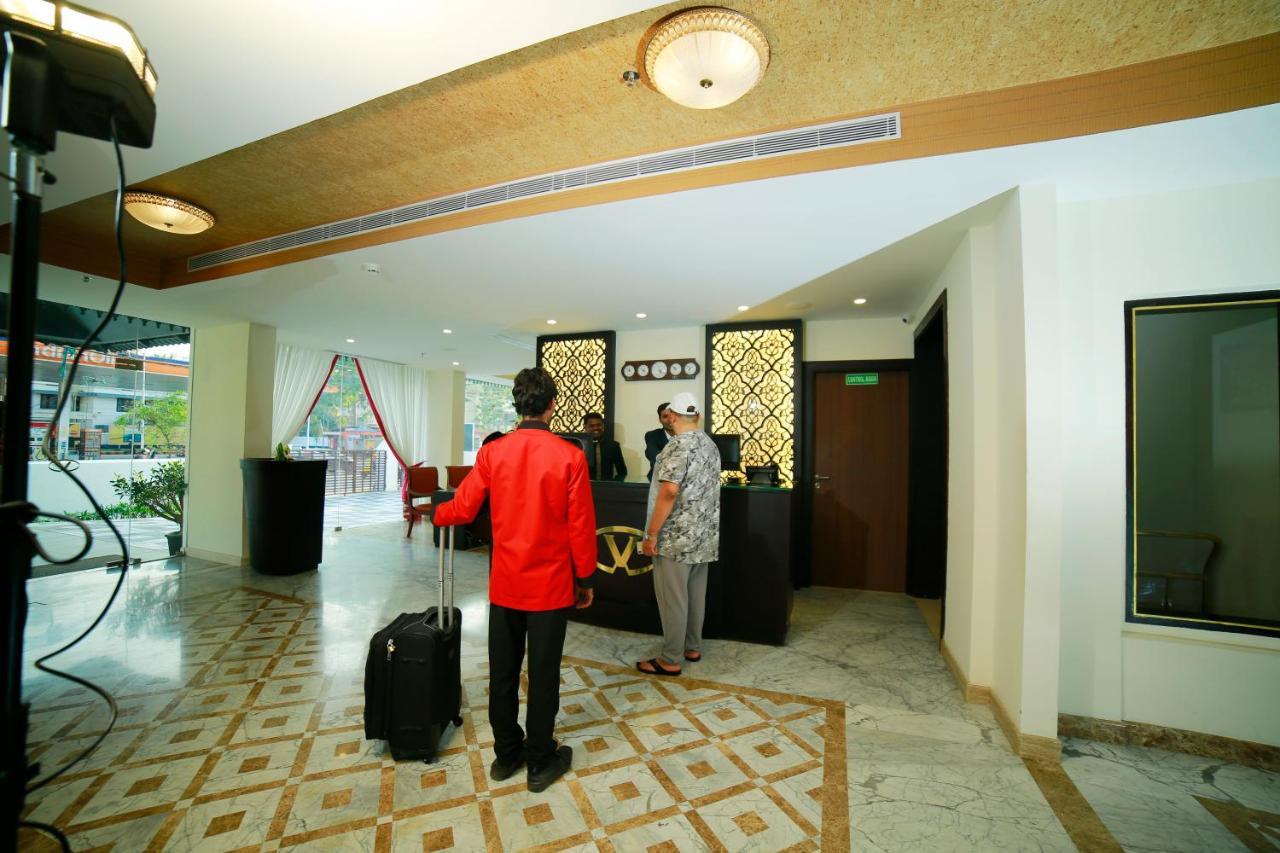 Vivin Luxury Suites Thiruvananthapuram Eksteriør bilde