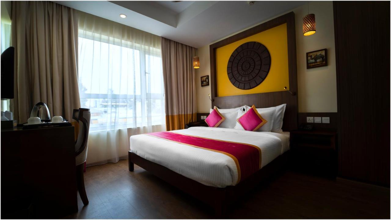 Vivin Luxury Suites Thiruvananthapuram Eksteriør bilde