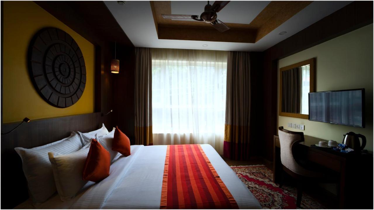 Vivin Luxury Suites Thiruvananthapuram Eksteriør bilde